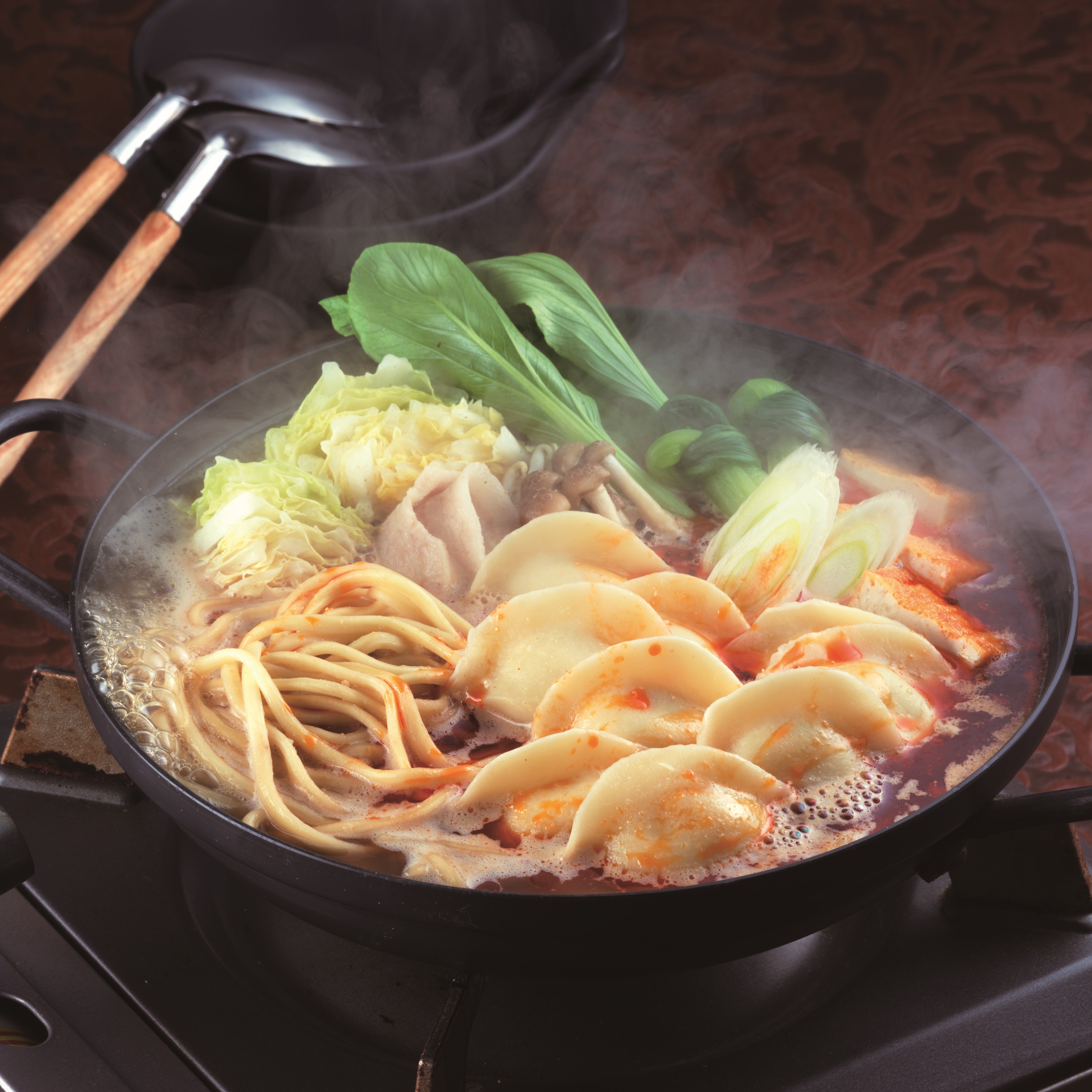 ちゃんぽん担々餃子鍋